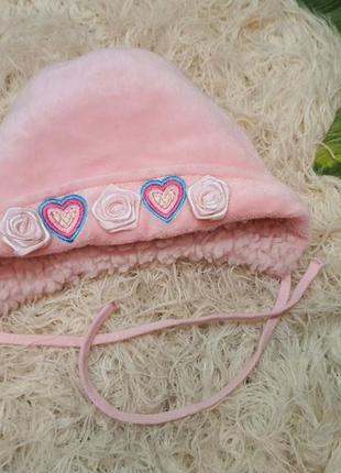 Розовая шапка на завязках, чепчик с цветами, зима.1 фото