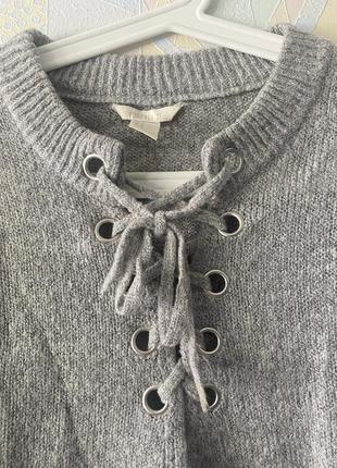 Трикотажный свитер с шнуровкой3 фото