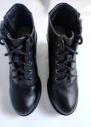 Идеальные женские ботильоны, ботинки на каблуке кожаные от bershka, на широком удобном каблуке.5 фото