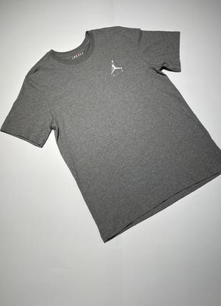 Футболка чоловіча air jordan jumpan embroidered tee s ah5296-091