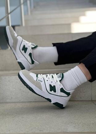 Женские белые кроссовки nb 550 со вставками зеленого цвета 39 р (25 см)9 фото