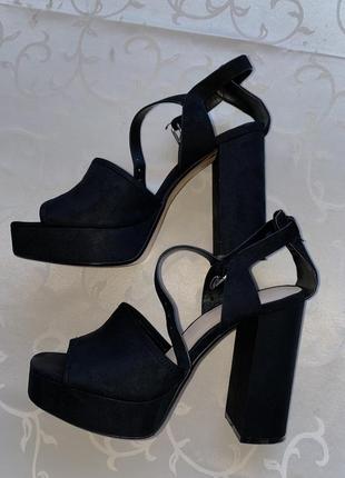 Босоножки zara