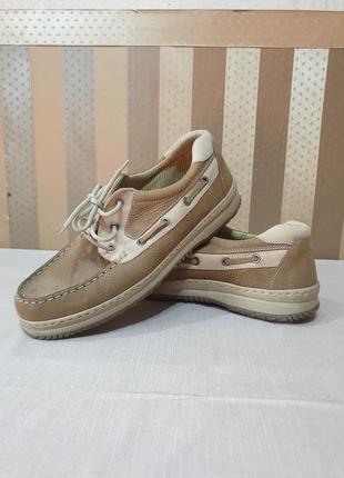 Туфлі. clark's.