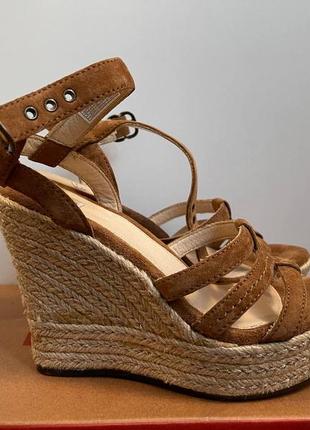 Оригинальные босоножки ugg