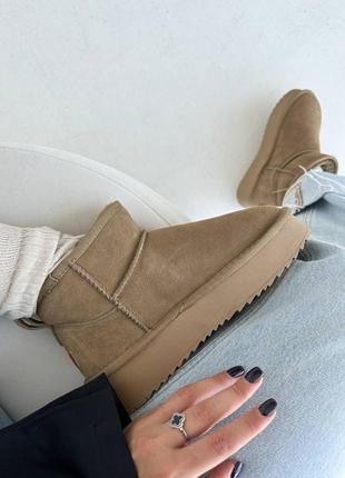 Ultra mini uggs короткие угги из натуральной замши🤎 на высокой подошве)