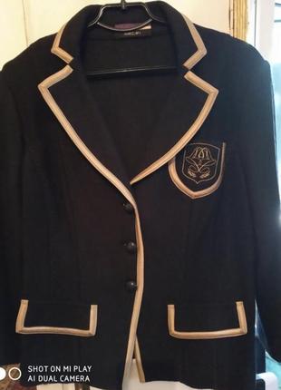 Оригинальный шикарный из тёплой  валяной плотной шерсти жакет пиджак5 фото