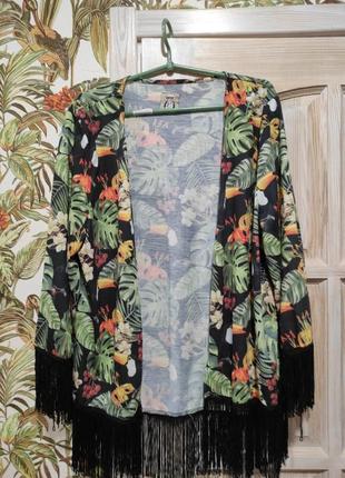 Легкая накидка кимоно с бахромой и тропическим принтом1 фото