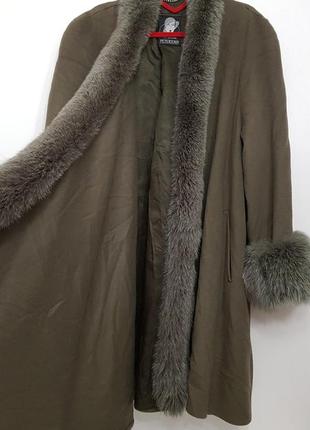 Роскошное пальто с натуральным мехом petershon кашемир + шерсть8 фото