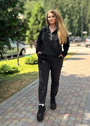 Костюм жіночий спортивний велюровий