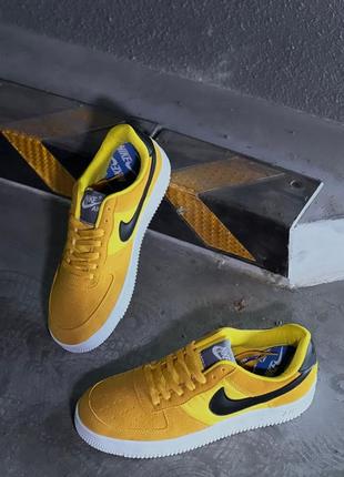 Кросівки nike air force 1 yellow