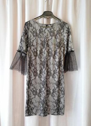 Платье из стрейчевой ткани с эффектом гипюра широким воланом на рукавах из нежнейшей фатиновой сетки4 фото