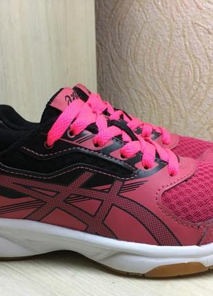 Кроссовки asics.