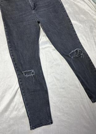 Серые джинсы с рваностями на коленях asos9 фото