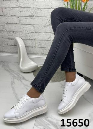 Жіночі натуральні шкіряні кеди білого кольору, шкіряні кеди на шнурівці