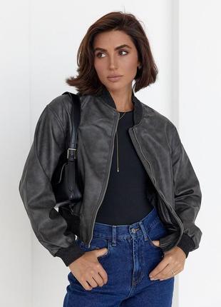 Женская куртка-бомбер в винтажном стиле6 фото