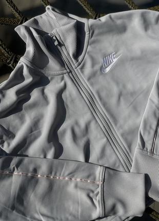 Оригинальный спортивный костюм найк nike с укороченной кофтой