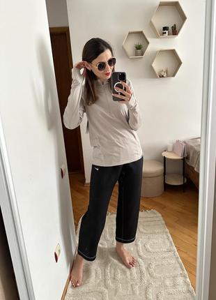 Дуже класна  спортивна кофточка