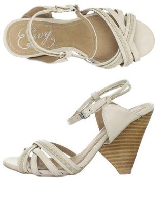 Босоніжки envy з натуральної шкіри з сша. розмір 38.5.