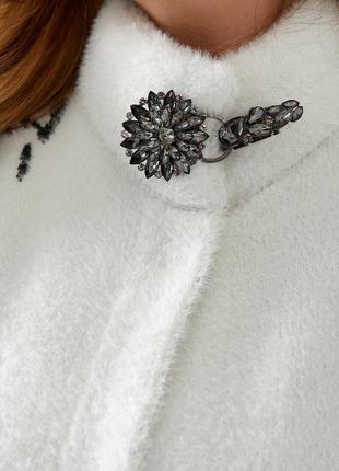 Элегантное женское пальто из  альпаки белого цвета 52-563 фото