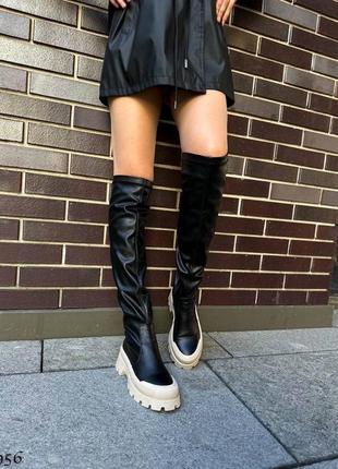 Стильні натуральні жіночі високі чоботи чорного кольору, трендові демісезонні шкіряні ботфорти8 фото