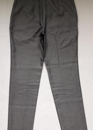 Трендовые стильные зауженные брюки с контрастными вставками f&f slim2 фото