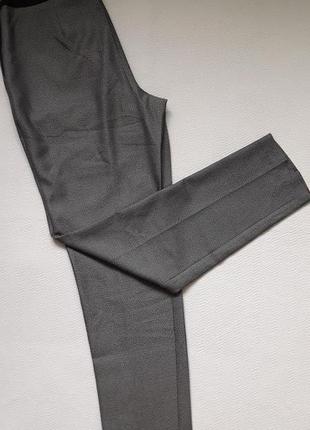 Трендовые стильные зауженные брюки с контрастными вставками f&f slim4 фото