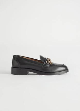 Лофери chain embellished leather loafers / 37,402 фото