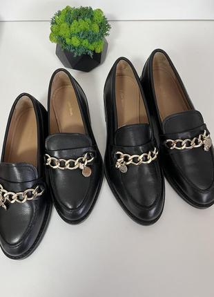 Лофери chain embellished leather loafers / 37,405 фото