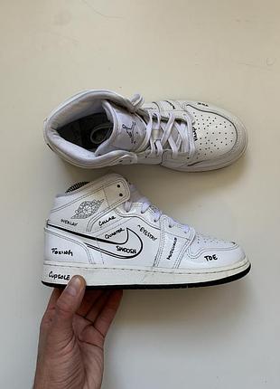 Кроссовки jordan 1 mid