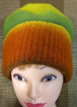 Вязано-валяная женская шапка-бини1 фото