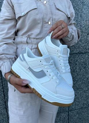 Легкі та зручні кросівки