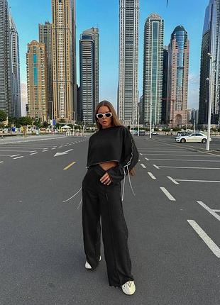 Стильный костюм