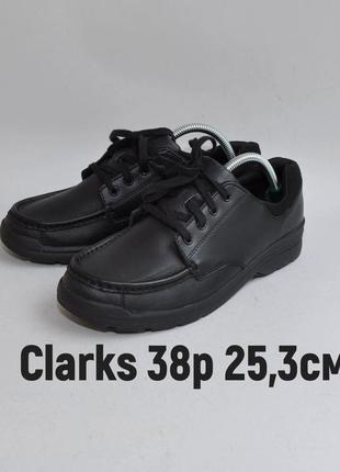 Кожаные туфли для подростка clarks1 фото