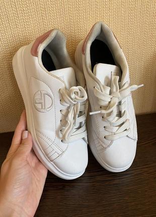 Базові білі кросівки tacchini 37 розмір