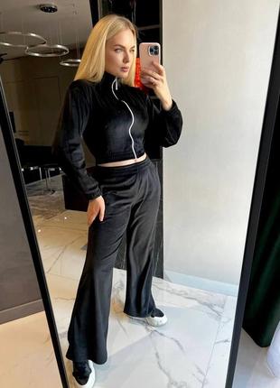 Велюровый прогулочный костюм4 фото