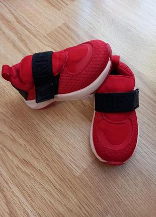 Кроссовки детские 2