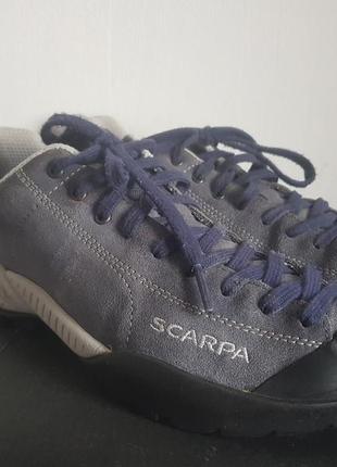 Scarpa mojito

треккинговые ботинки2 фото
