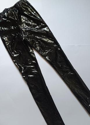 Лаковані латексні чорні леггінси під шкіру. розпродаж2 фото