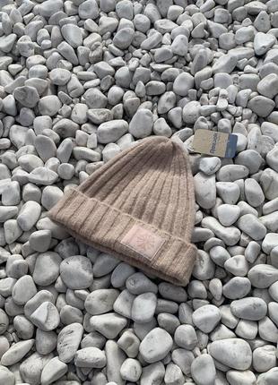 Нова вовняна шапка від reebok у бежевому кольорі (оригінал)1 фото