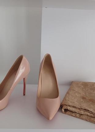 Нюдовые лабутены, туфли лодочки christian louboutin, лодочки christian louboutin, пудровые латутенки, бежевые латутены2 фото