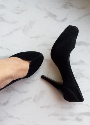 Натуральні замшеві чорні туфлі човники на шпильці шкіряні