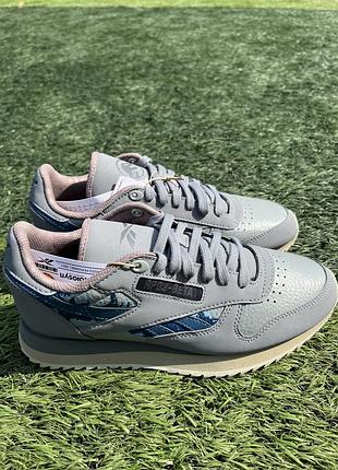 Кроссовки от reebok