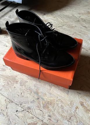 Черевики лакові 2