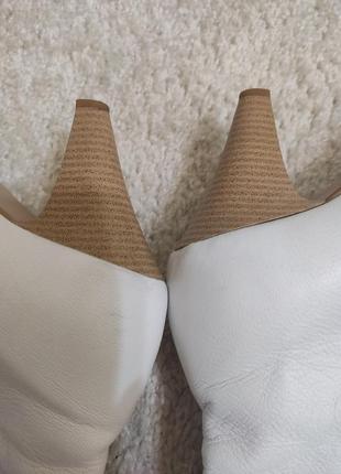 Белые деми сапожки бу 1 раз