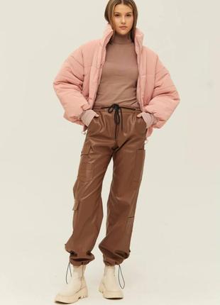 Люксова куртка з водо- та пиловідштовхувальної тканини на синтепоні4 фото