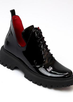 Натуральные кожаные лакированные черные демисезонные туфли - ботинки на шнуровке8 фото