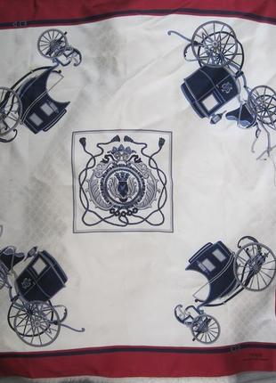 Платок с каретами, ручной шов