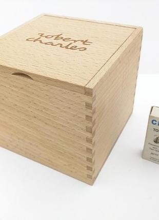 Сувенирная коробка robert charles, из англии.