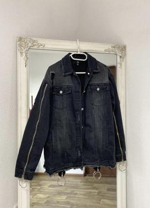 Невероятная джинсовая куртка с интересными деталями missguided2 фото