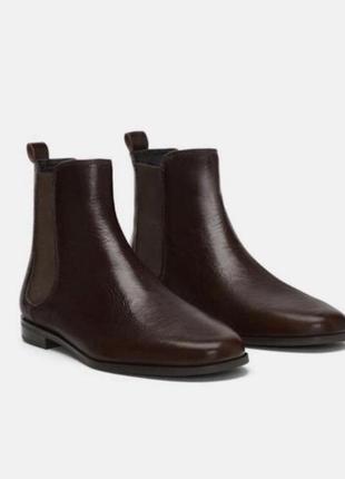 Трендовая обувь zara, коричневого цвета. полностью кожаные лоферы